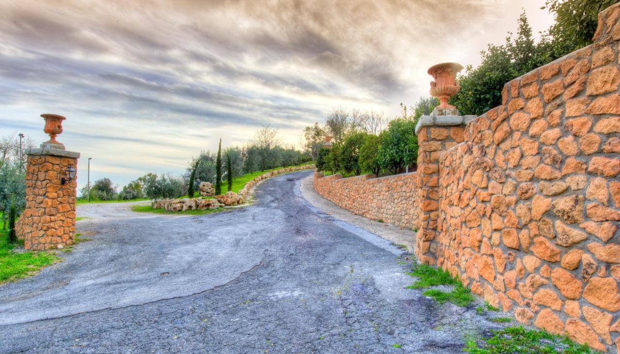 Bed&Breakfast Villa Valente Tragliatella エクステリア 写真